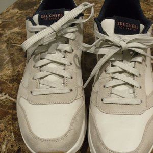 Men's Skechers Lace Up Classic Jogger style Sneakers